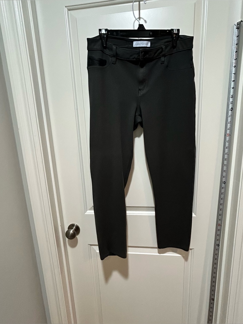 Calvin Klein Gray women’s size 14 Pants - Tailored Stretch Fit - Jean Look